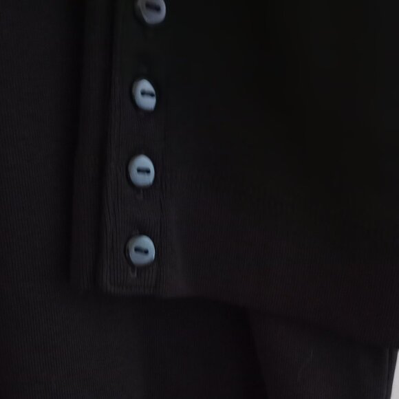 'CHICO'S' Solid Black Long Sleeve Tee Size 3 NWOT - Picture 7 of 8